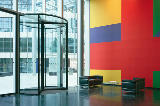 record Revolving Door Tower Place, London