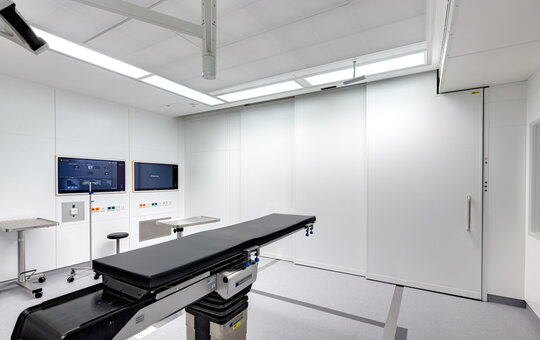 record CLEAN T2 – Automatic telescopic sliding door for hygienic environments