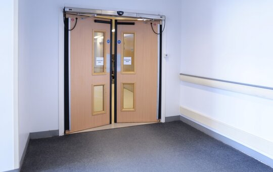record DFA 127 – Automatic swing door