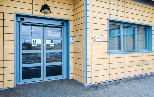 record DFA 127 FULL POWER – Automatic swing door with additional functions