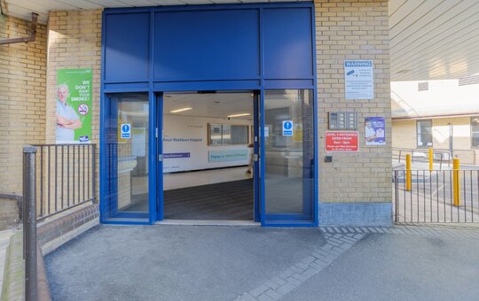 record STA 20 – Classic linear sliding door - the all rounder